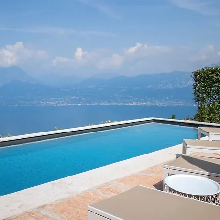 Only Adult Montelago With Pool فيلة سان زينو دي مونتانا