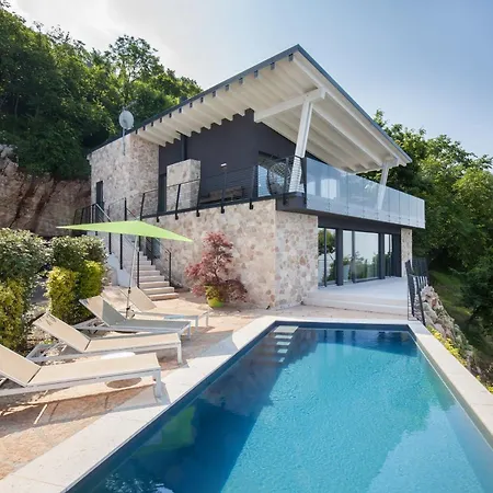 فيلة Only Adult Montelago With Pool سان زينو دي مونتانا